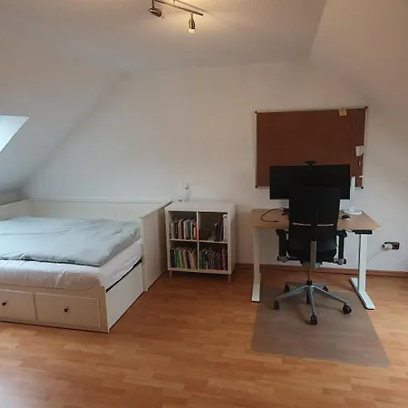 Modernes Einfamilienhaus Mit Garten, 4,5-zimmern In Vollausstattung Zur Alleinnutzung In Ruhiger Lage, Grill, Sauna, 3 Schlafzimmern, 4 Betten, Kamin Und 2 Baedern ホテル
